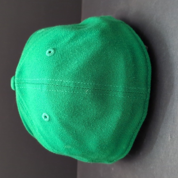 Lids Blank Green Flat Bill 210 Fitted Hat by Flexfit,Size 7 1/4-7 5/8. - Picture 4 of 9